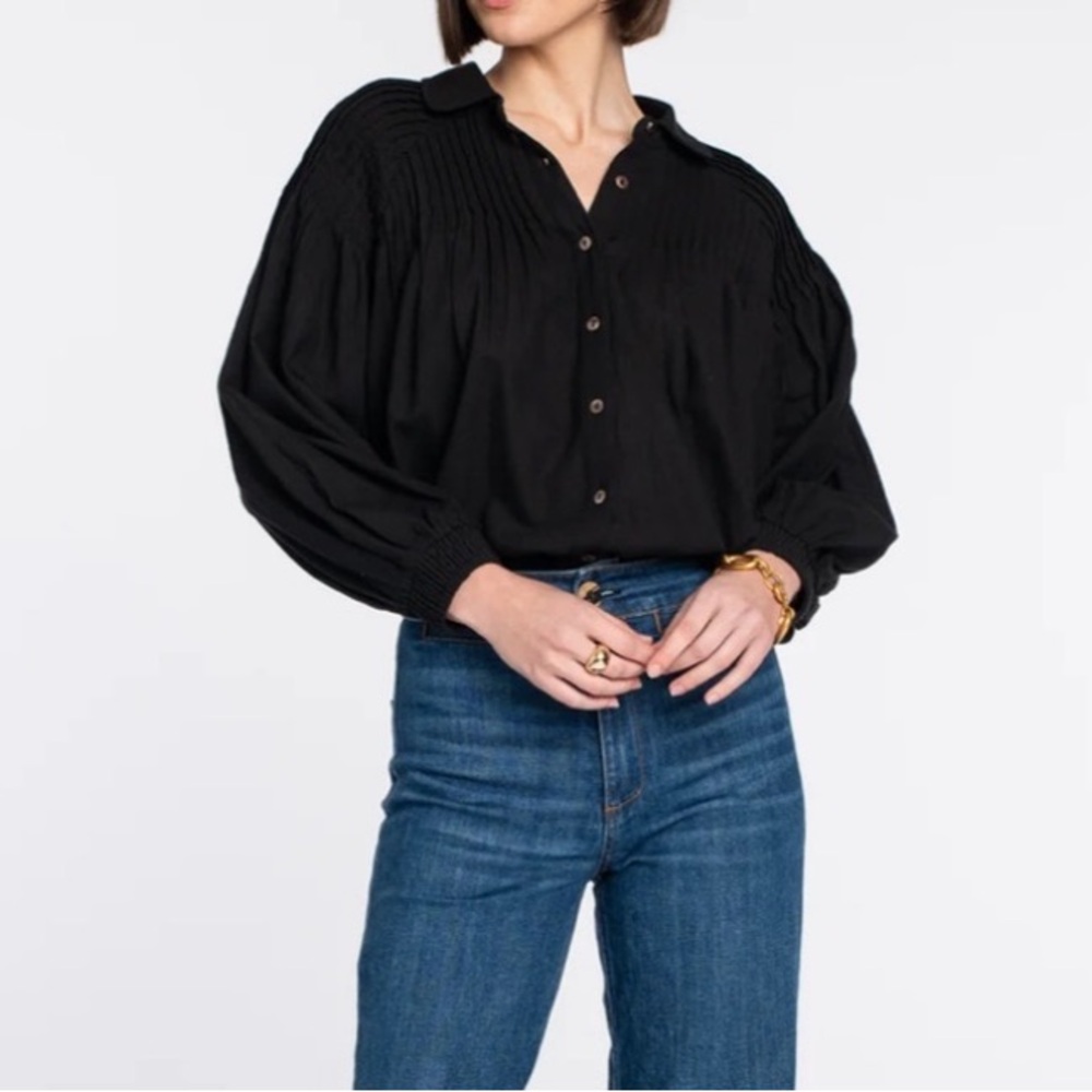 Elizabeth and James black crop sexy top women's Small ALL silk